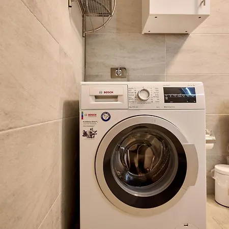 Red4you And Pool * Mamaia