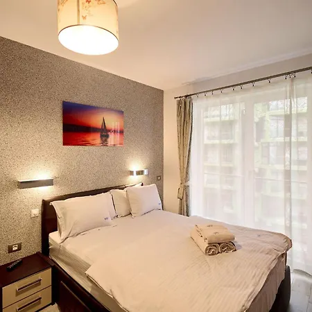 Red4you And Pool Apartament *