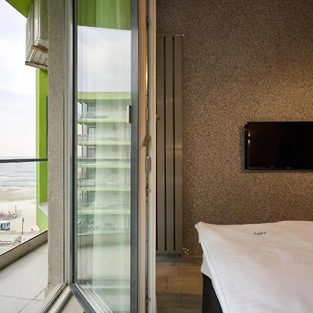 Apartament Red4you And Pool Mamaja